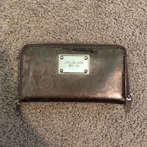 Micheal Kors wallet